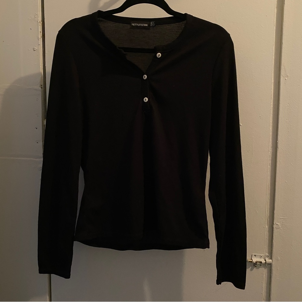 PrettyLittleThing black longsleeve